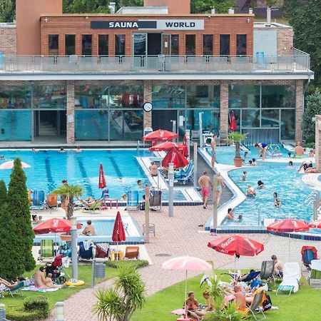 Holiday Beach Budapest Wellness Hotel With Sauna Park מראה חיצוני תמונה